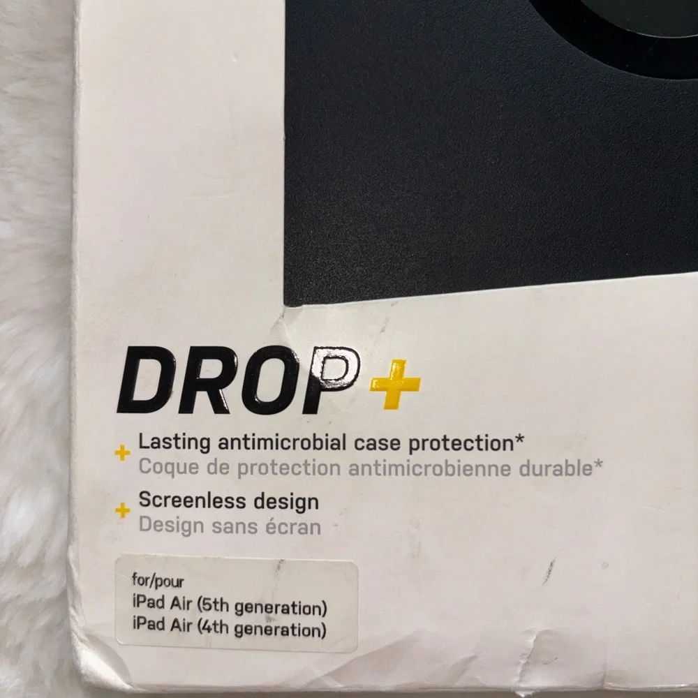 OtterBox Defender Pro Apple IPad Case Cover 4th & 5th generation. GENTLY USED .